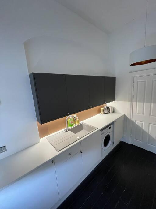 Elegant Studio In Central Hove - 5 Min Walk To Beach - 10 Min To Brighton Eksteriør bilde