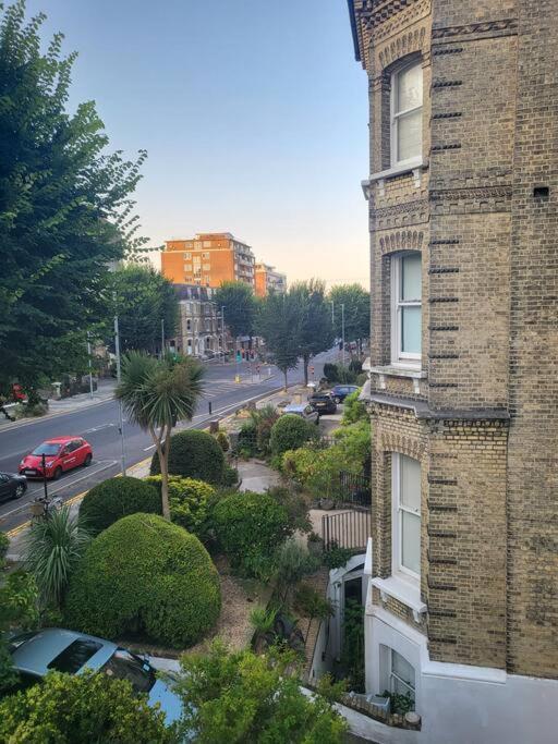 Elegant Studio In Central Hove - 5 Min Walk To Beach - 10 Min To Brighton Eksteriør bilde