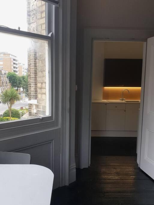 Elegant Studio In Central Hove - 5 Min Walk To Beach - 10 Min To Brighton Eksteriør bilde