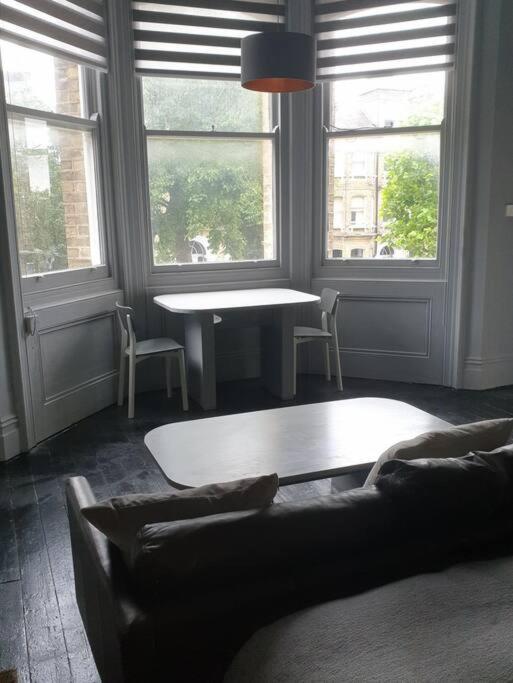 Elegant Studio In Central Hove - 5 Min Walk To Beach - 10 Min To Brighton Eksteriør bilde